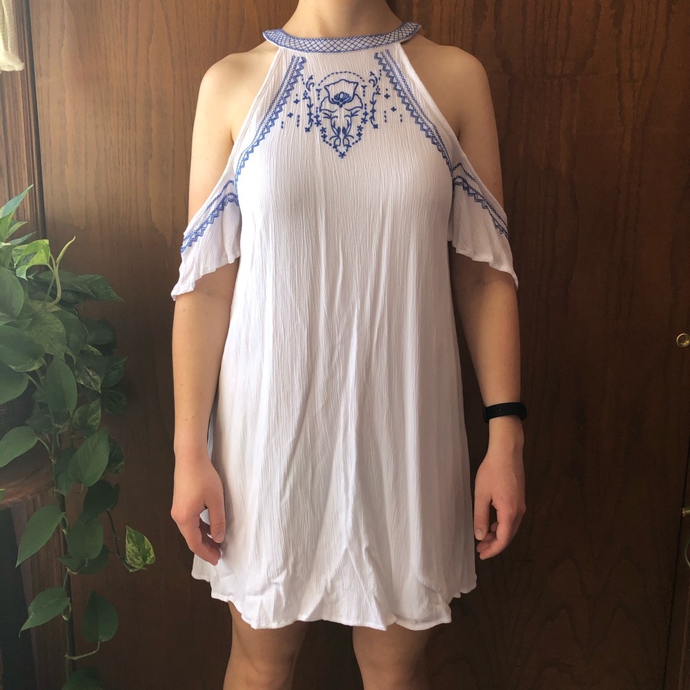 White crepe mini dress